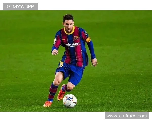 足球球星表现评析：技术风格与场上影响力的全面解读